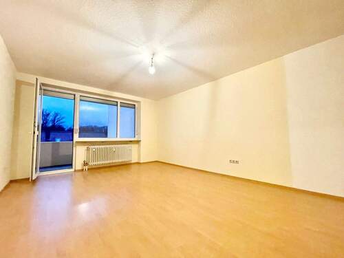 Freundliches Wohnen mit Zugang zum Balkon ähnlich - Bereits frei! Attraktive 3-Zimmer-Wohnung mit großem Südwestbalkon & ca. 74,1 qm im 2.Stock