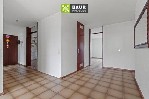 Flur - Etagenwohnung mit 105,00 m&sup2; in Ulm / Wiblingen zum Kaufen