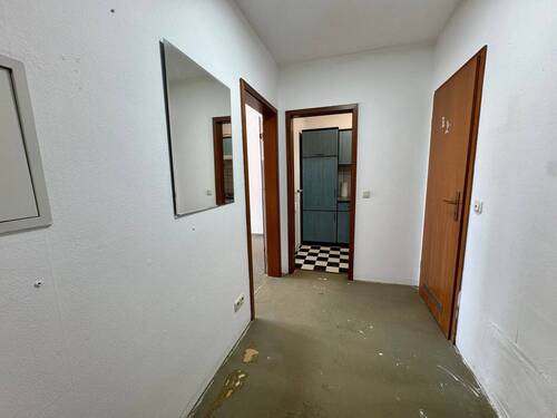 Flur - 2 Zimmer Etagenwohnung zum Kaufen in Neustadt am Rübenberge