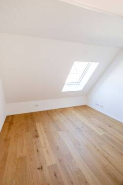 Zimmer 2 - 