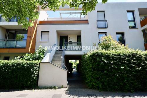 Eingang - Etagenwohnung mit 106,00 m² in Frankfurt am Main zum Kaufen
