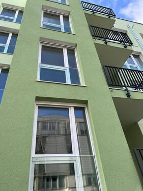 Hausansicht - 3 Zimmer Terrassenwohnung in Berlin