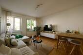 Freundlicher und großzügiger Wohnbereich - 2 Zimmer Terrassenwohnung zum Kaufen in Nürnberg
