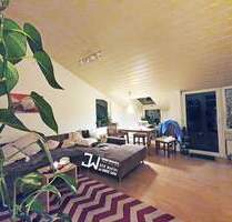 Alles ist möglich! Perfekt geschnittene, helle 3 ZKB-DG-Whg. mit Balkon, ca. 84 m² in Leonberg (Haldengebiet)