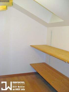 h 12 begehbarer Kleiderschrank Kopie.jpg - 