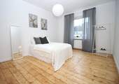 Schlafzimmer - Zentral & hochwertig: Kernsaniertes 2-Zimmer-Apartment in Elberfeld