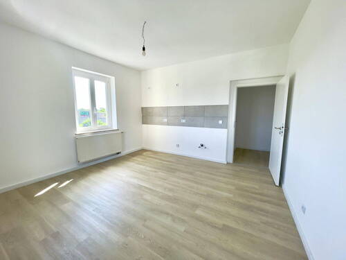 Küchen und Wohnbereich - 1 Zimmer Etagenwohnung in Plauen