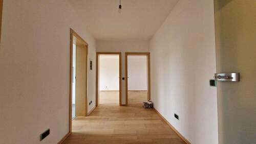 Diele - Etagenwohnung mit 85,00 m² in Duisburg zur Miete