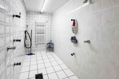 21. Sauna Dusche KG - 