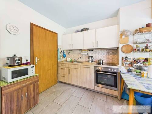 CAM04062G0-PR0033-STILL012 - 