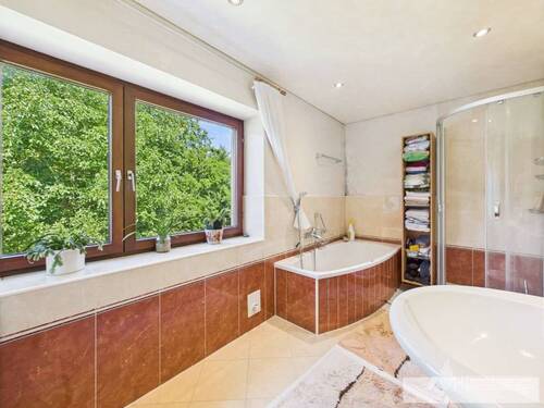 CAM04062G0-PR0033-STILL021 - 