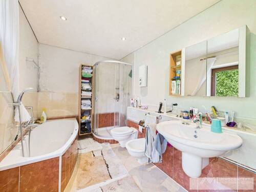 CAM04062G0-PR0033-STILL020 - 