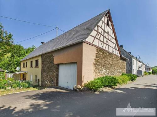 CAM04062G0-PR0033-STILL002 - 