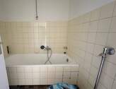 Badezimmer leer.jpeg - 