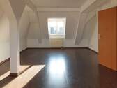 Dachgeschoss - 2 Zimmer Etagenwohnung zur Miete in Leipzig