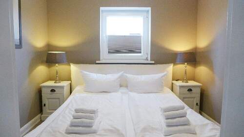 Schlafzimmer I mit Doppelbett - 