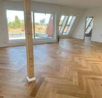 Provisionsfreier Verkauf, hochwertige sehr helle neue DG-Wohnung mit 2 Bäder, gr. Terrasse und Aufzug in begehrter Wohnlage Prenzlauer Berg - Berlin