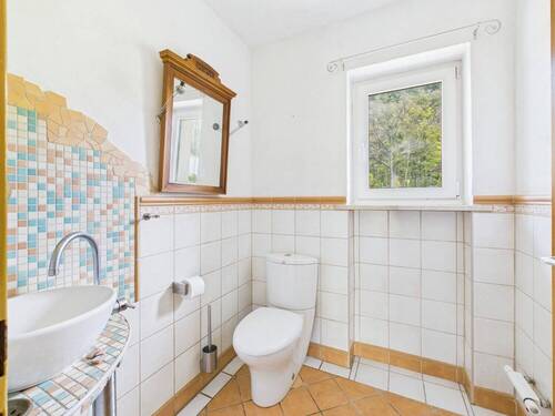 WC - 