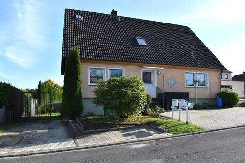 Mehrfamilienhaus - 3-Familienhaus in mit viel Potenzial in Reinsfeld