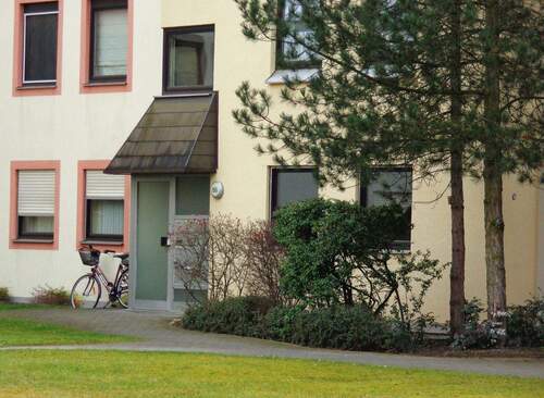 Grünes Umfeld - 3 Zimmer Etagenwohnung zur Miete in Nürnberg