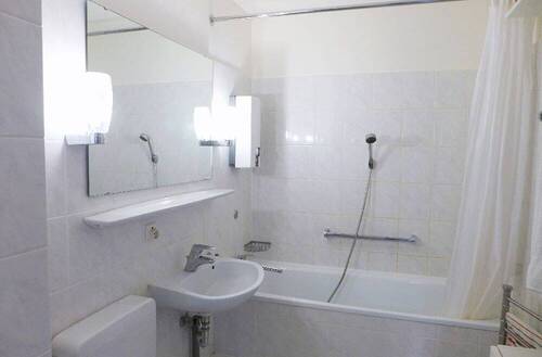 Umbau zur Walk In Dusche möglich - 