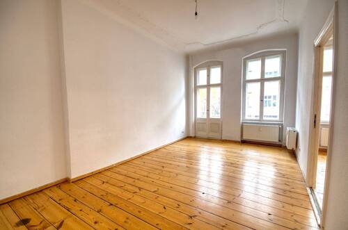 Wohnzimmer - 2 Zimmer Etagenwohnung zum Kaufen in Berlin