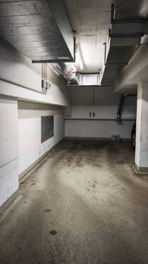 Einzelparker in der Garage - 