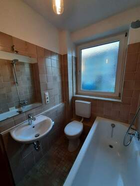 Bad - 2 Zimmer Etagenwohnung zur Miete in Rosenheim