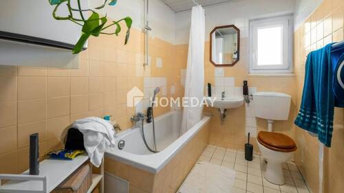 1. OG Badezimmer 1 - 