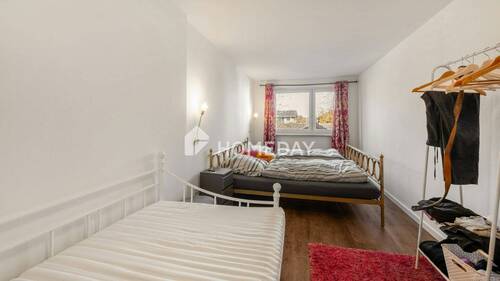 1. OG 2 Schlafzimmer 1 - 