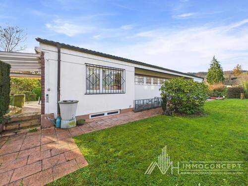 Vorder_und Seitenansicht links - Einfamilienhaus mit 208,00 m&sup2; in Wittlich zum Kaufen