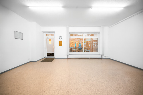 Wohnzimmer - 4 Zimmer Büro zum Kaufen in Berlin