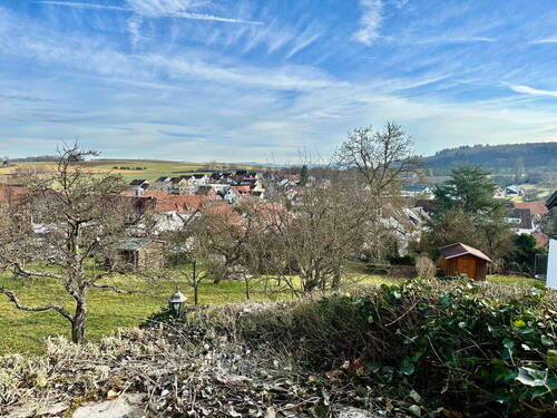 View - Spacious 150 m² Apartment with Stunning Green Views & Swabian Alb Panorama