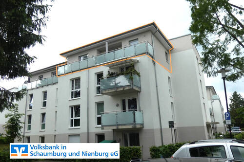 3271 Aussen (2) - Markierung - Mit 66 Jahren, da fängt das Leben an!
