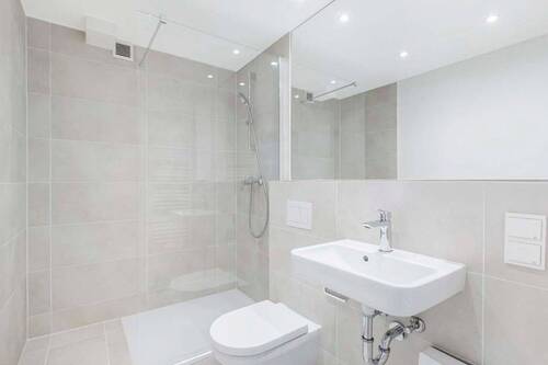 Badezimmer Ansicht 1 - 