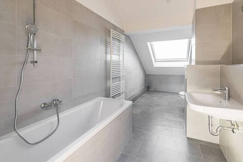 Badezimmer - Etagenwohnung mit 60,00 m&sup2; in Leipzig zum Kaufen