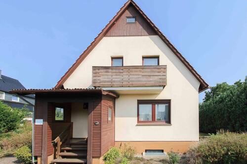 Hausfront (2) - Ihr Traumhaus mit großem Grundstück - gestalten Sie selbst!