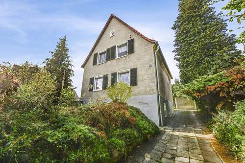 Hausansicht - 4 Zimmer Einfamilienhaus zum Kaufen in Dresden