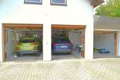 3 er Garage mit Fenster und WT ü Hauswasserwerk - 