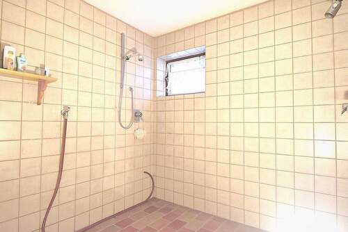 EG Duschbereich der Sauna - 