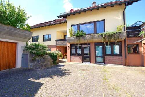 Hausansicht Südseite - 1 Zimmer Mehrfamilienhaus, Wohnhaus zum Kaufen in Ellwangen (Jagst)