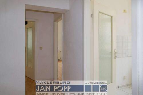 Diele-Küche - 3 Zimmer Etagenwohnung in Greiz