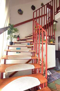 16. Treppenaufgang zum OG - 