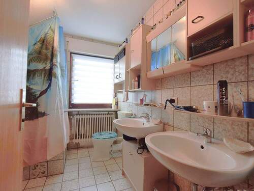 17. DG Badezimmer 2. WT und Dusche - 