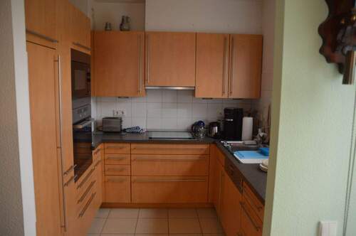 Küche mit Einbauküche - 