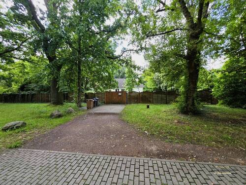 Einfahrt - 2 Zimmer Einfamilienhaus zum Kaufen in Wolfen