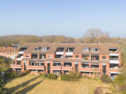 Hausansicht - Ruhige Eigentumswohnung im grünen und naturnahen Mönkeberg