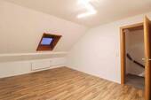 Schlafzimmer DG - Einfamilienhaus in Springe zum Kaufen