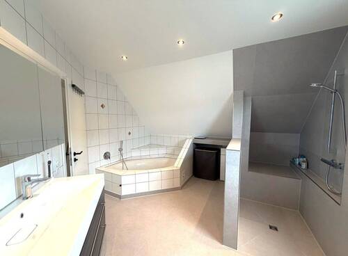 Badezimmer DG - 