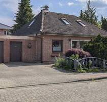 Renovierungsbedürftiges Einfamilienhaus samt Garten und Garage in ruhiger Lage - Harsefeld